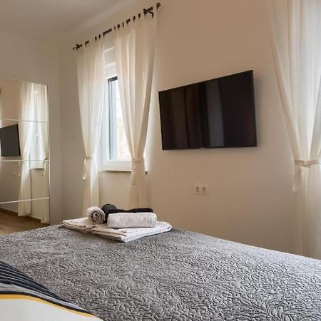 Apartments Dream In Arena 1 Pula Center Free Parking Extérieur photo